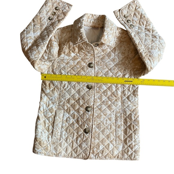Vintage Inspired Quilted‎ Floral Jacket | Cottagecore Romantic Fall Layering - Picture 6 of 10